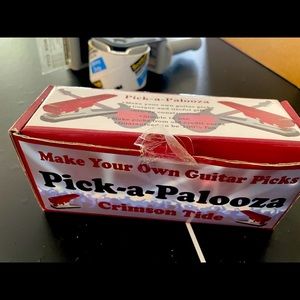 Guitar pick maker, NWOT